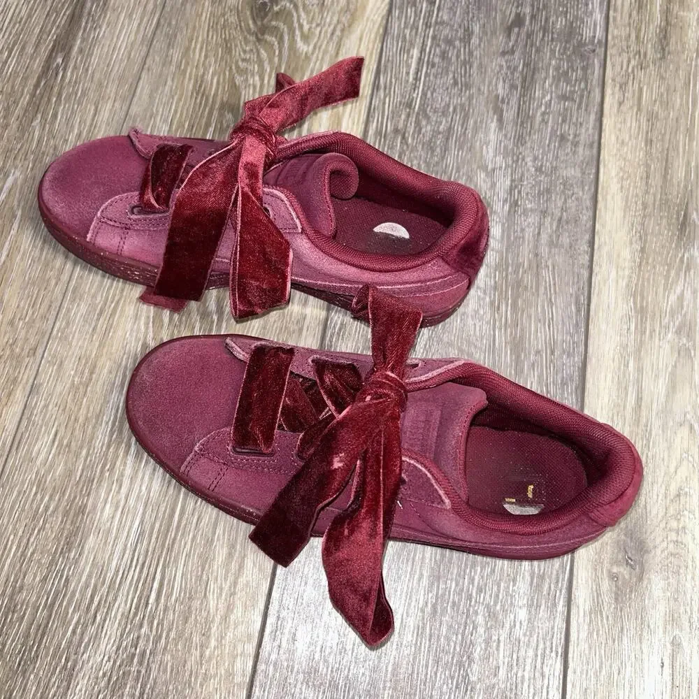 Puma Suede Classic Velvet Toe Burgundy Gold Sneakers 366209-01 Youth Size 4.5C